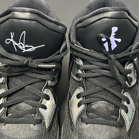 Nike Kyrie Infinity GS Basketball Shoes Black Metallic Silver – Size 7Y - Picture 4 of 7